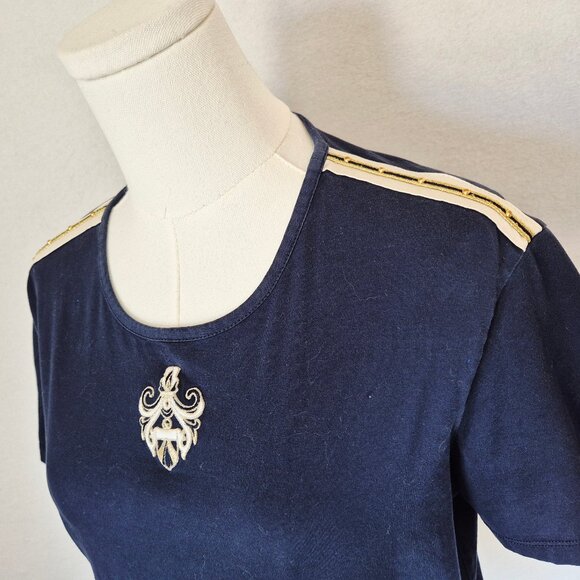 ST. JOHN SPORT Marie Gray Gold Embroidered Emblem Shoulder Detail T-Shirt Blue - Picture 5 of 11